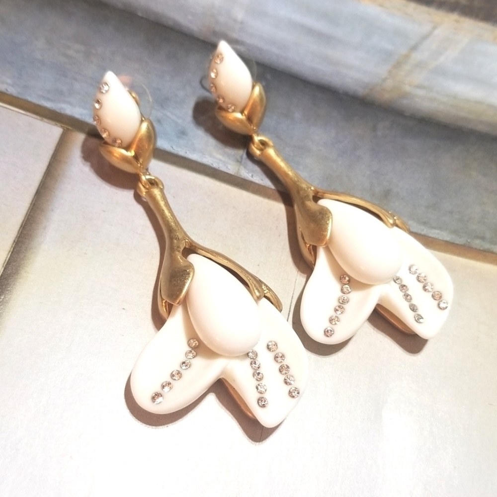 NEW Oscar De La Renta Crystal Flower  Drop Earrings 3" LONG With Dust Bag - Picture 2 of 8
